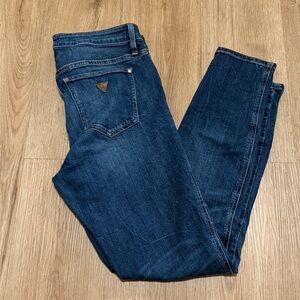Guess Classic Dark Blue 12” Rise Skinny Jeans Women’s Size 30